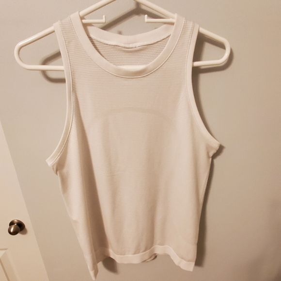 lululemon athletica Tops - Size 6 Lululemon White Breeze By Muscle Tank